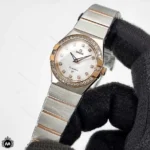 ساعت زنانه امگا کانسلیشن رزگلد نقره ای دور نگین OMEGA Constellation OS9876L