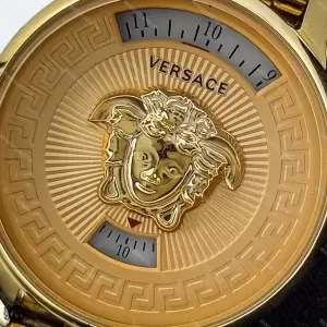 ساعت ورساچه زنانه کنتوری طلایی Versace V6055L